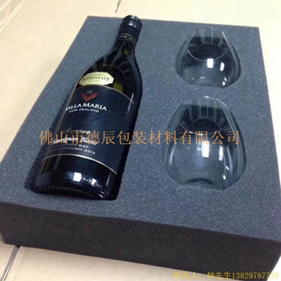 海綿內托對各行各業產品起到絕緣、密封、防震、防塵、填充、隔音、固定，能夠保護包裝產品在運輸過程中安然無恙，起到保護產品的一個作用，同時可以美化產品，提升產品檔次。