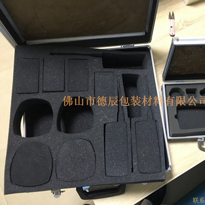 海綿內托對各行各業產品起到絕緣、密封、防震、防塵、填充、隔音、固定，能夠保護包裝產品在運輸過程中安然無恙，起到保護產品的一個作用，同時可以美化產品，提升產品檔次。